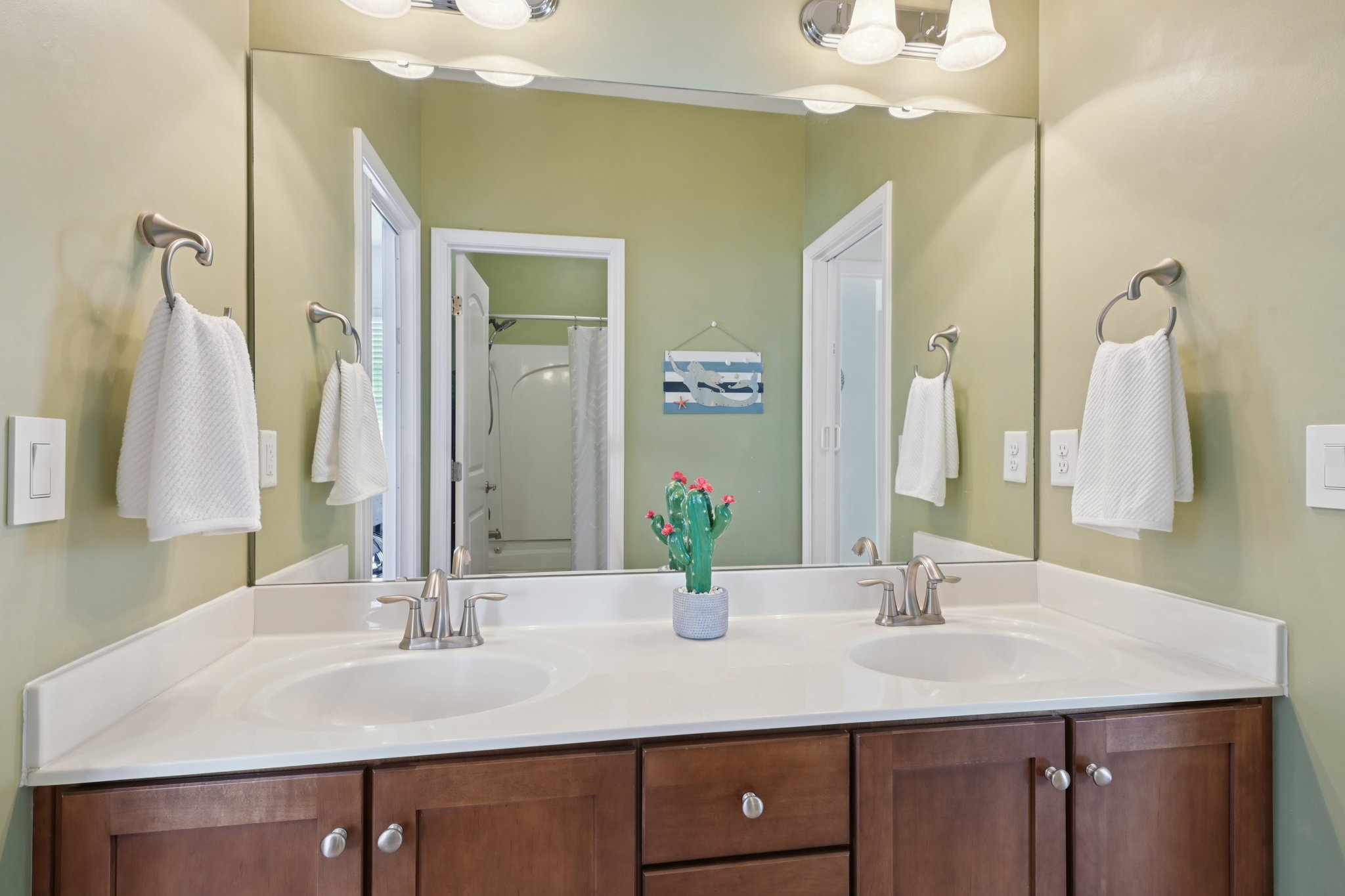 Briarfield Dr-S0704-049.jpg