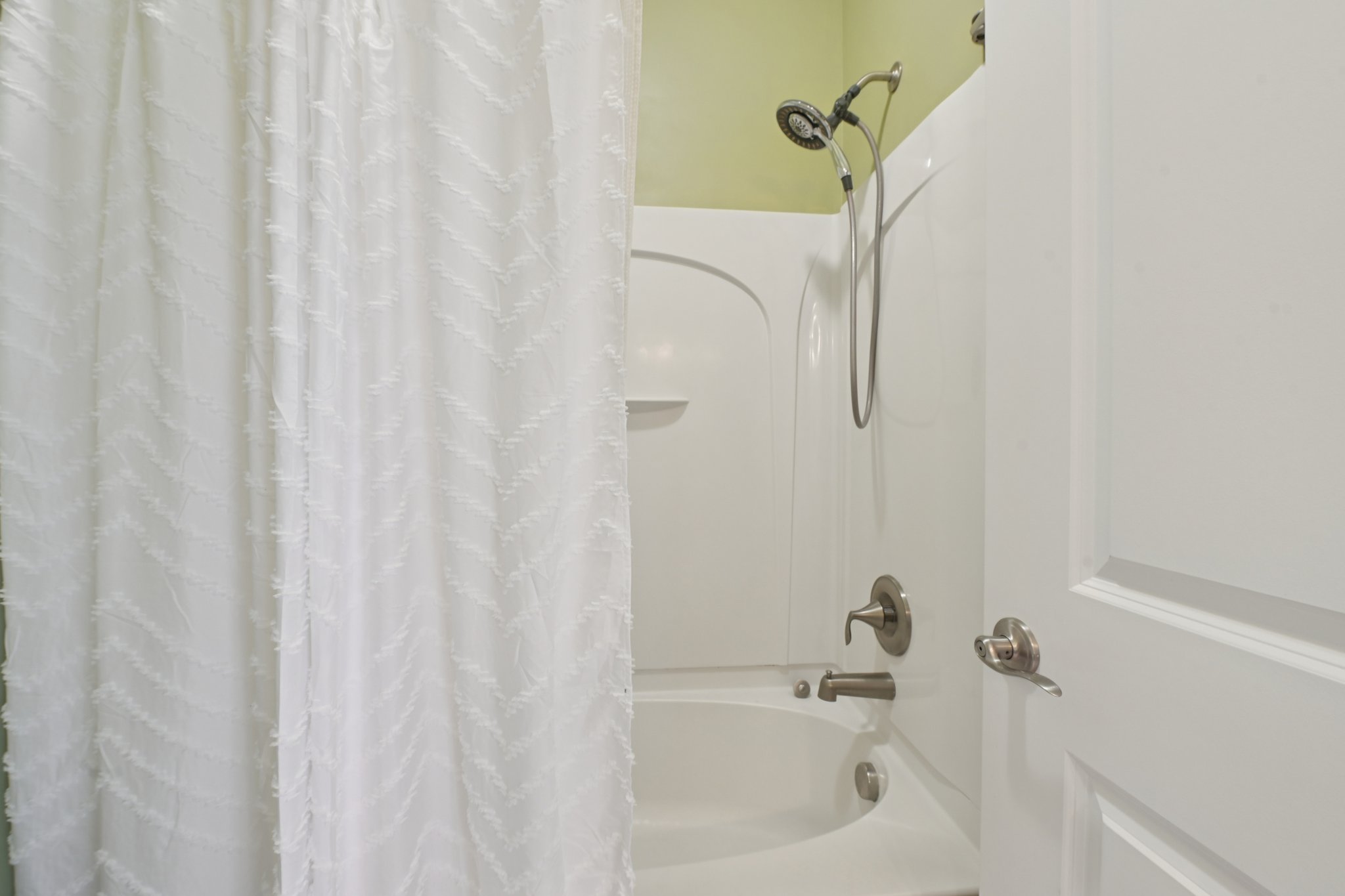 Briarfield Dr-S0704-050.jpg