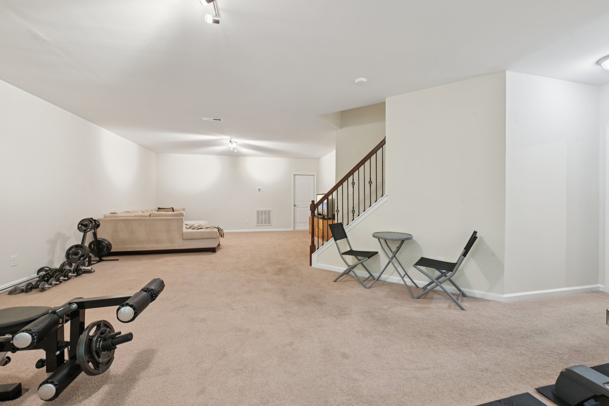 Briarfield Dr-S0704-055.jpg