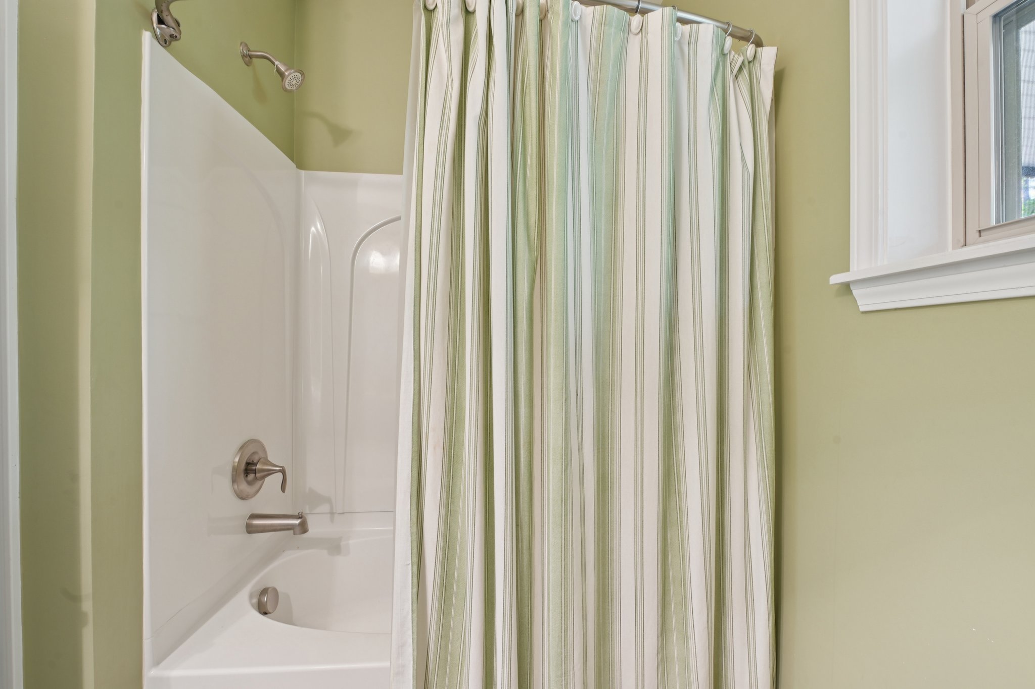 Briarfield Dr-S0704-061.jpg