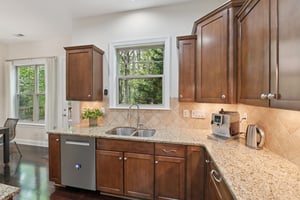 Briarfield Dr-S0704-026.jpg