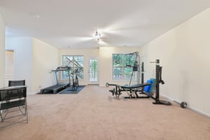 Briarfield Dr-S0704-054.jpg