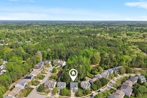 Briarfield Dr-S0704-076.jpg