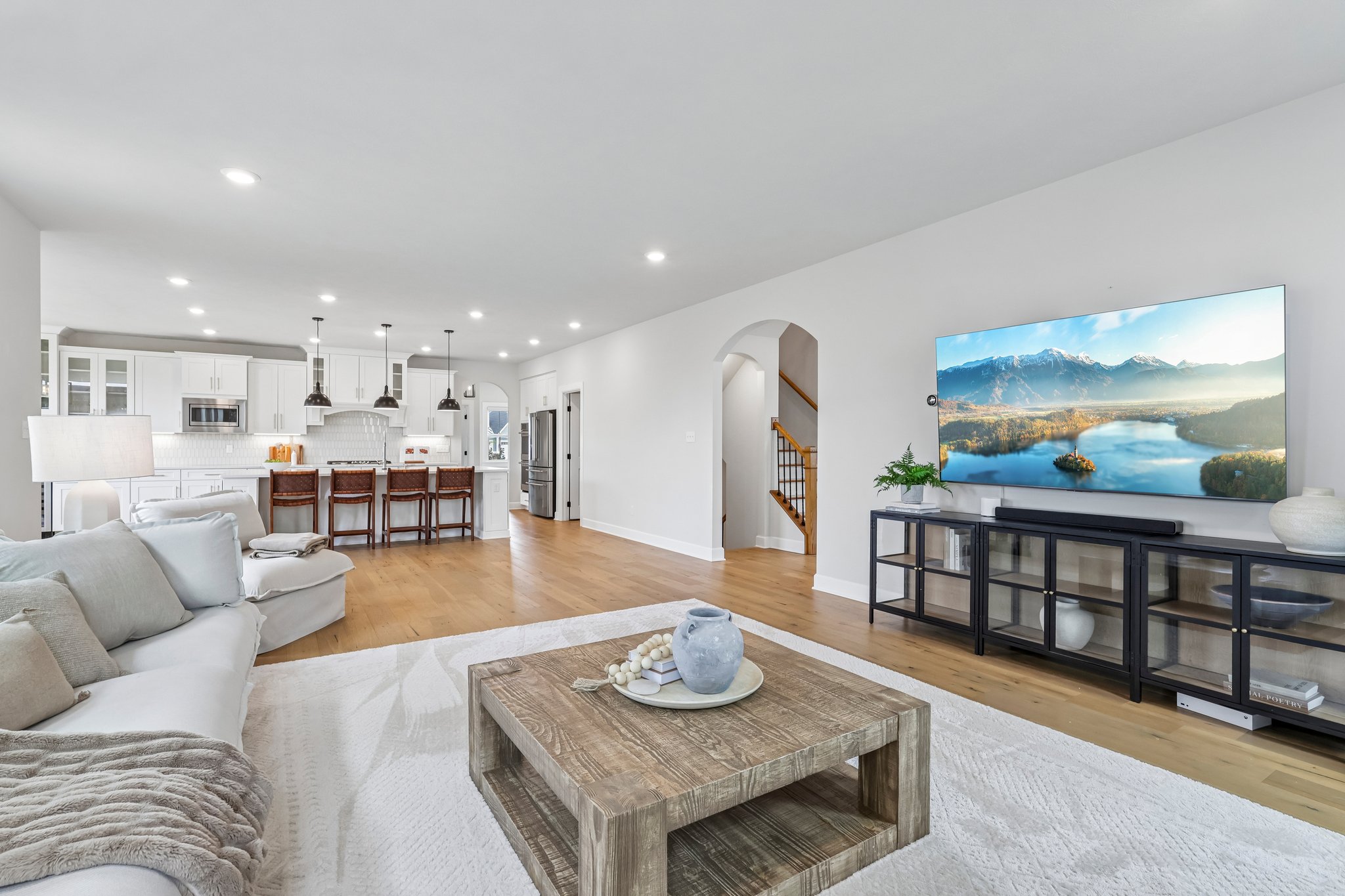 Crest Ln-S2807-016.jpg
