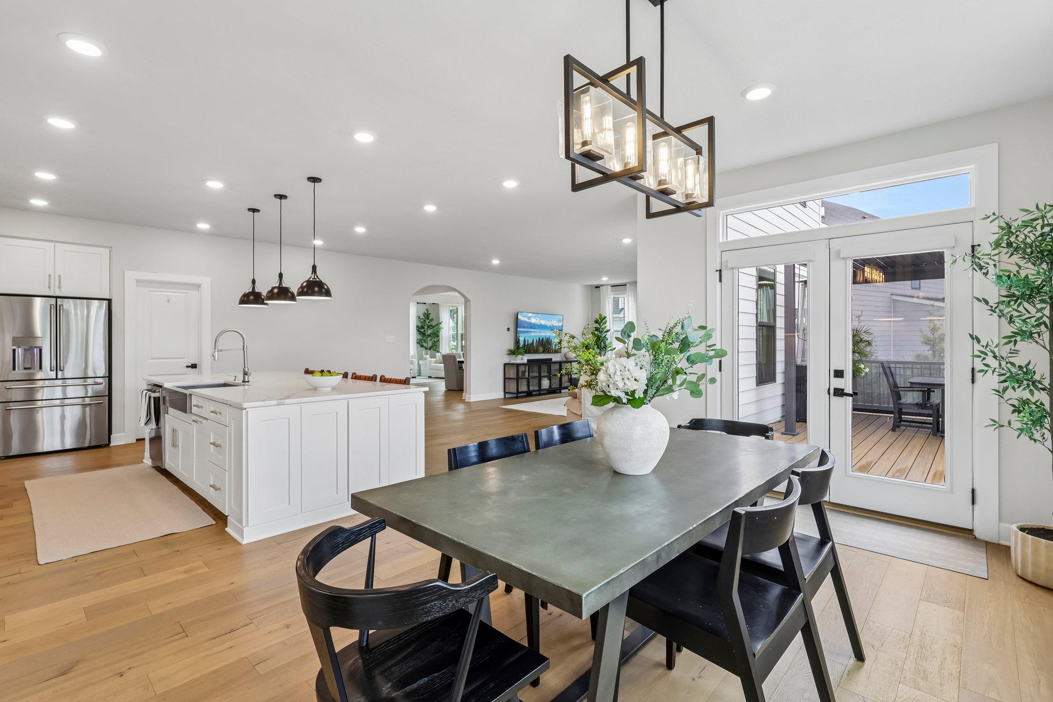 Crest Ln-S2807-022.jpg