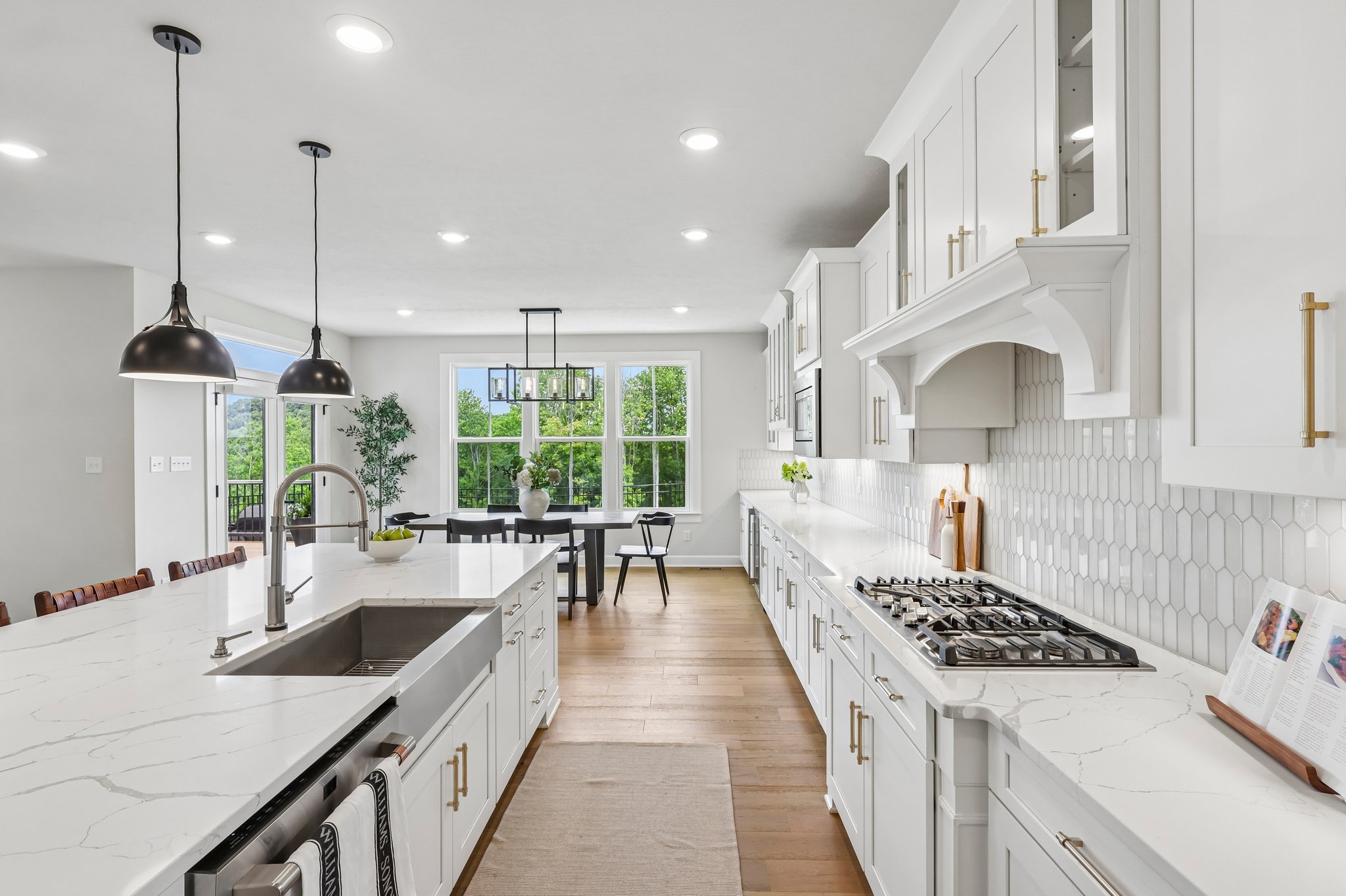 Crest Ln-S2807-028.jpg
