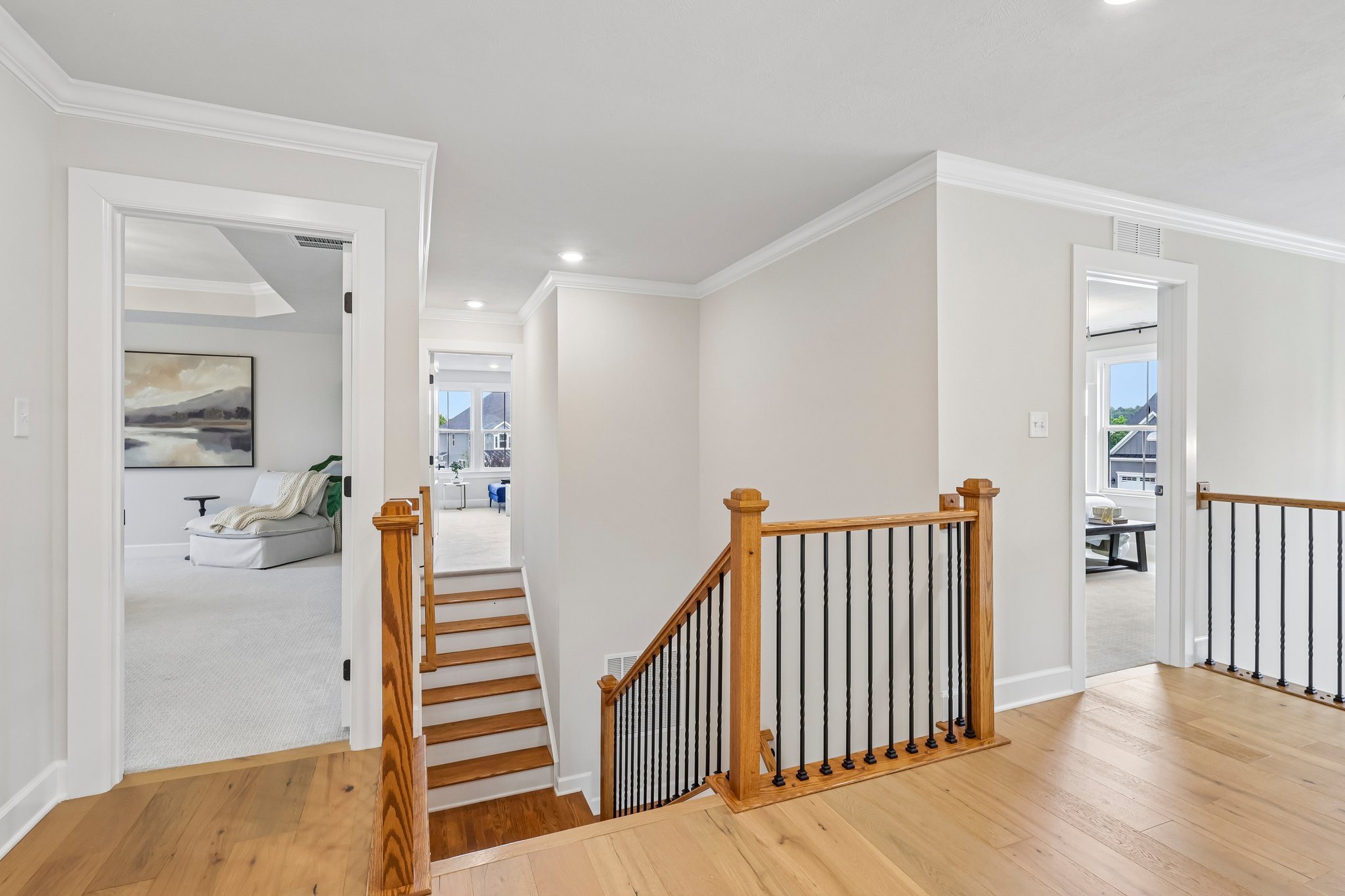 Crest Ln-S2807-045.jpg