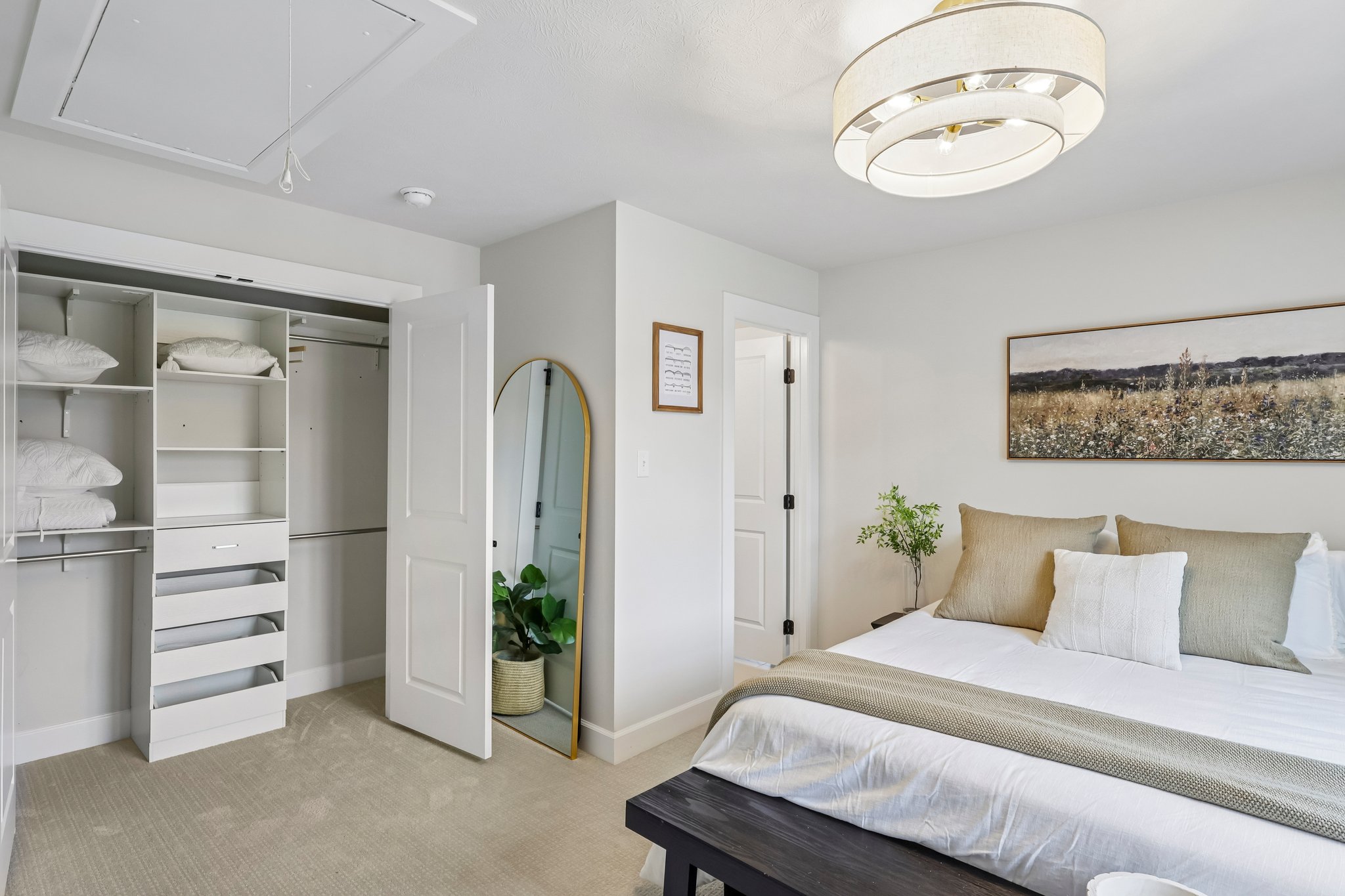 Crest Ln-S2807-055.jpg
