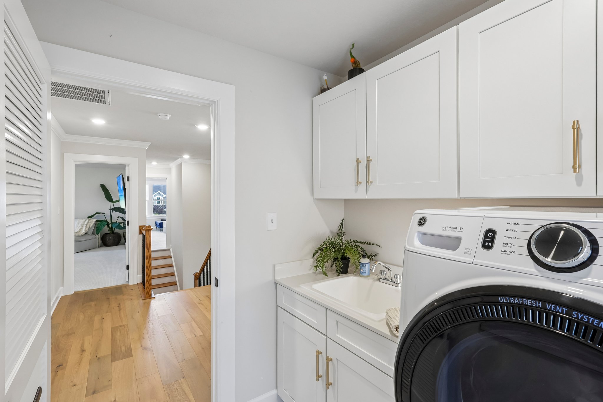 Crest Ln-S2807-062.jpg