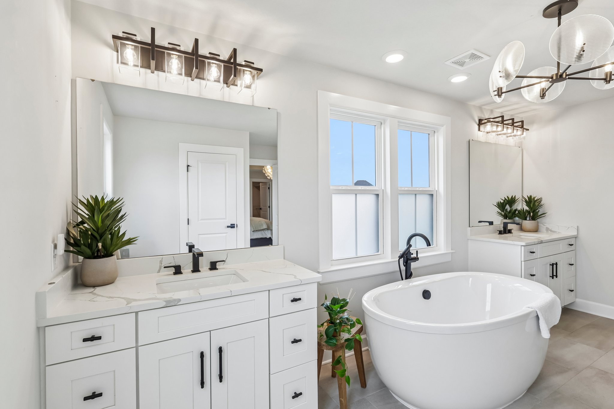 Crest Ln-S2807-075.jpg
