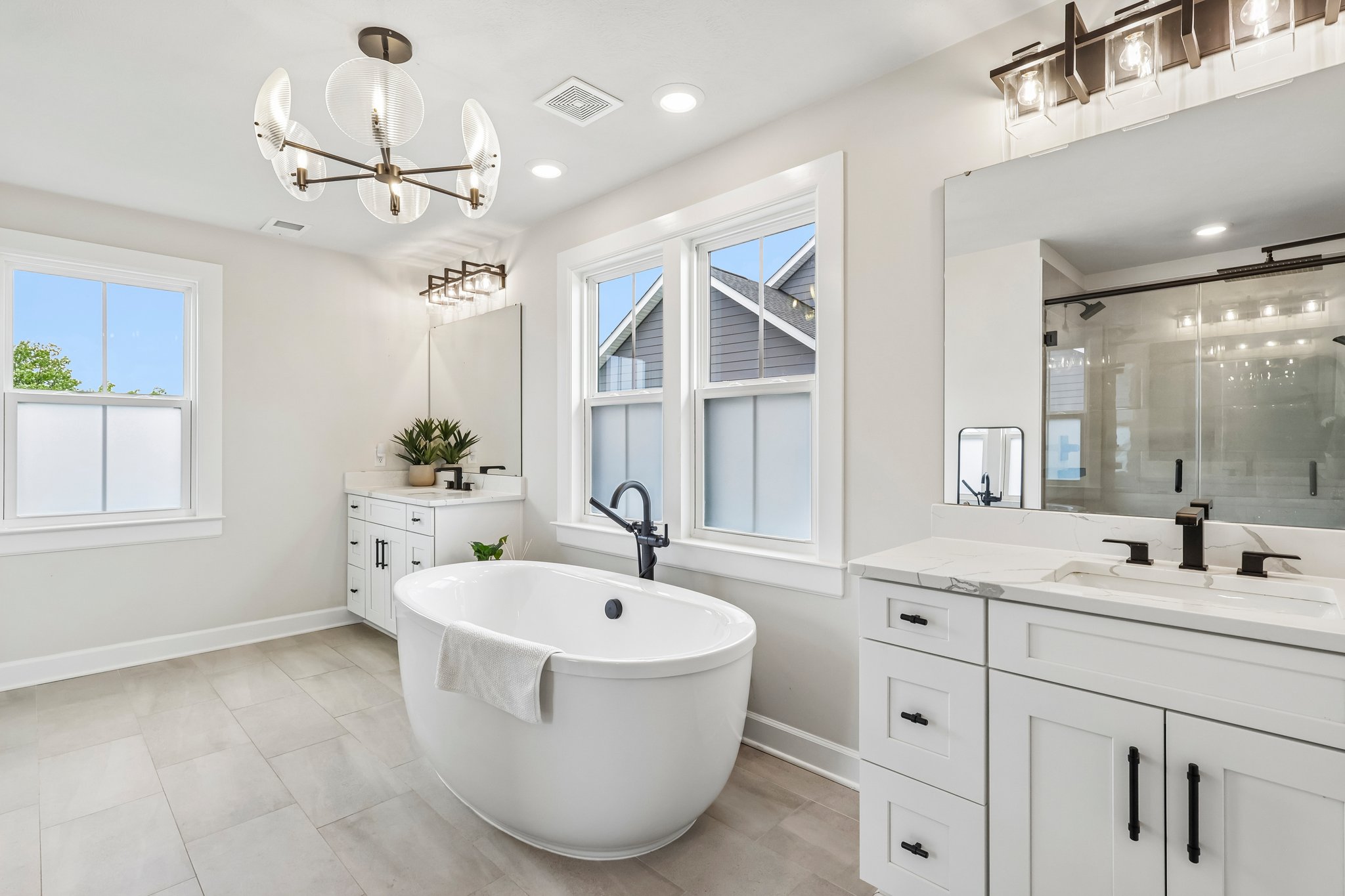 Crest Ln-S2807-077.jpg