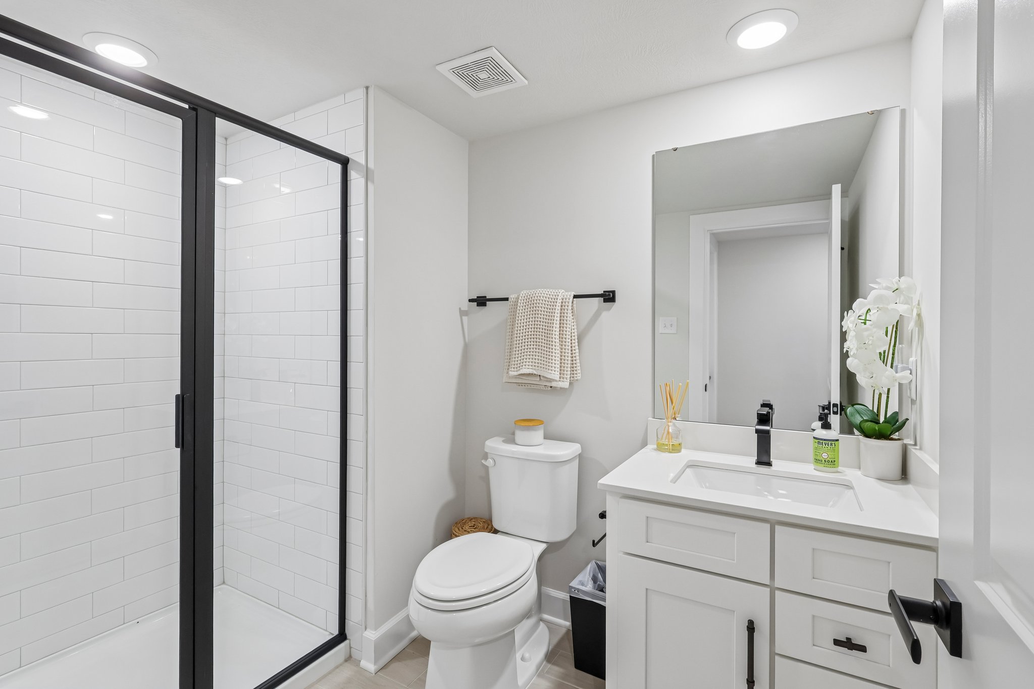 Crest Ln-S2807-089.jpg