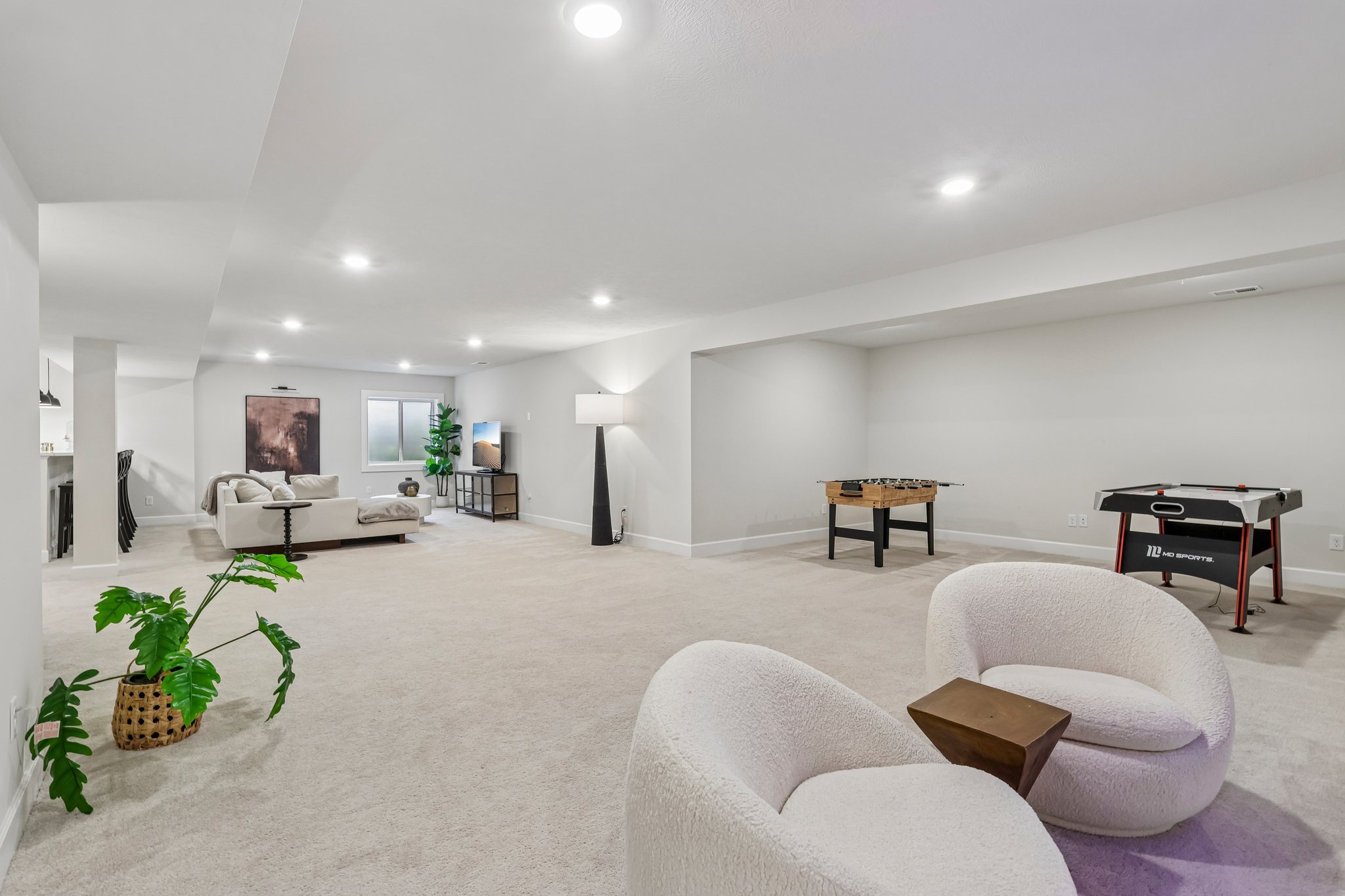 Crest Ln-S2807-090.jpg