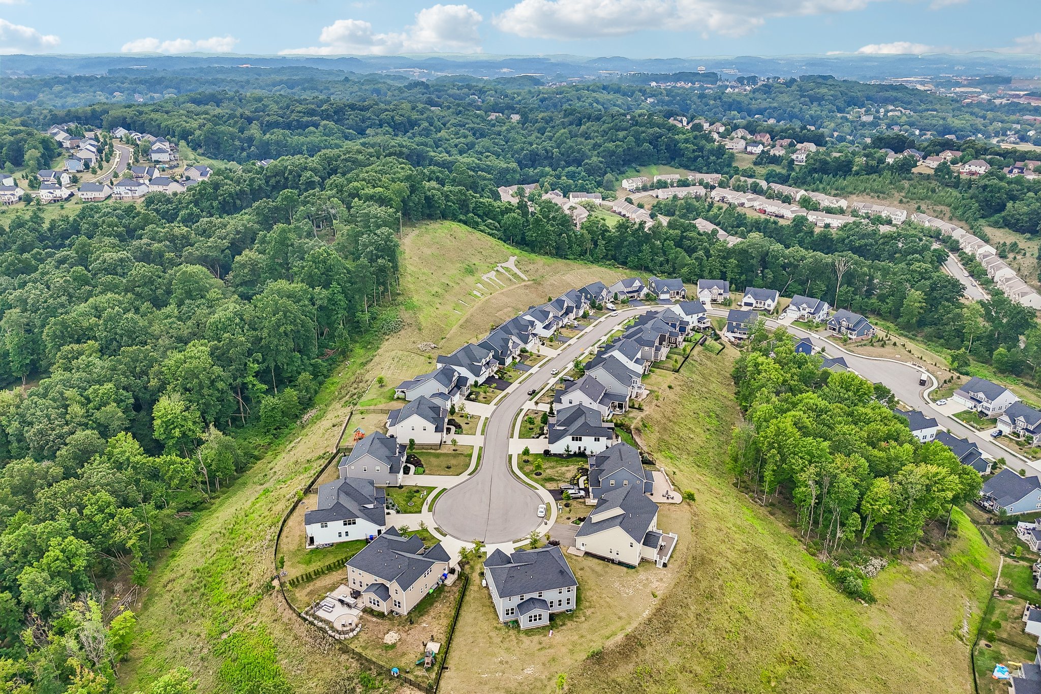 Crest Ln-S2807-105.jpg