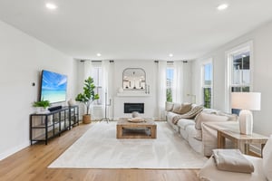 Crest Ln-S2807-014.jpg