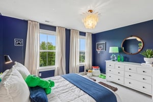 Crest Ln-S2807-066.jpg