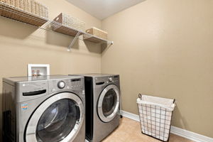  Photo 31