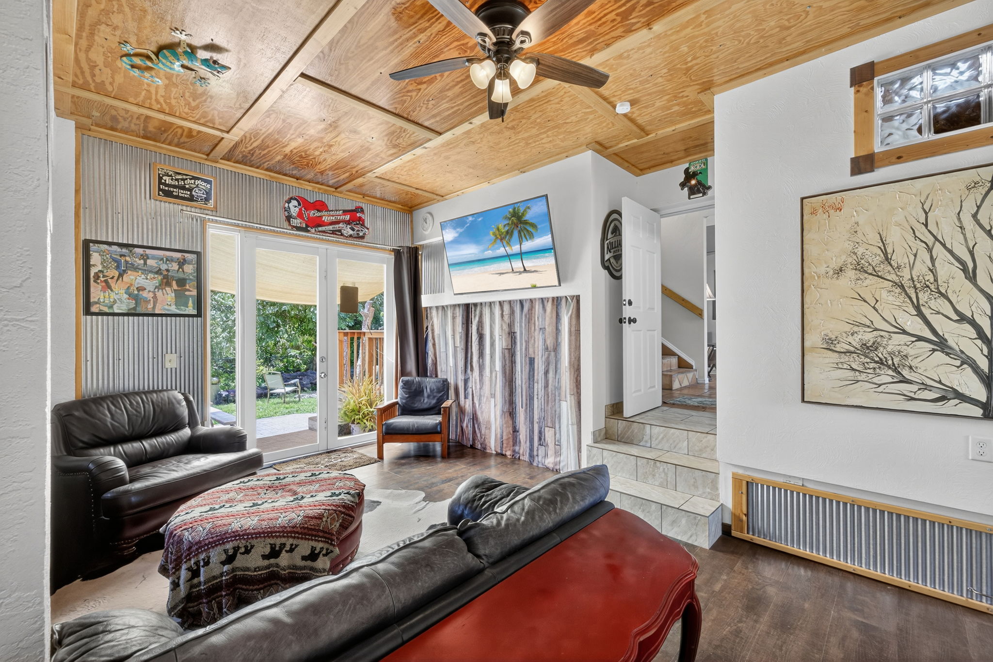 Living Room 2 - 2 of 4