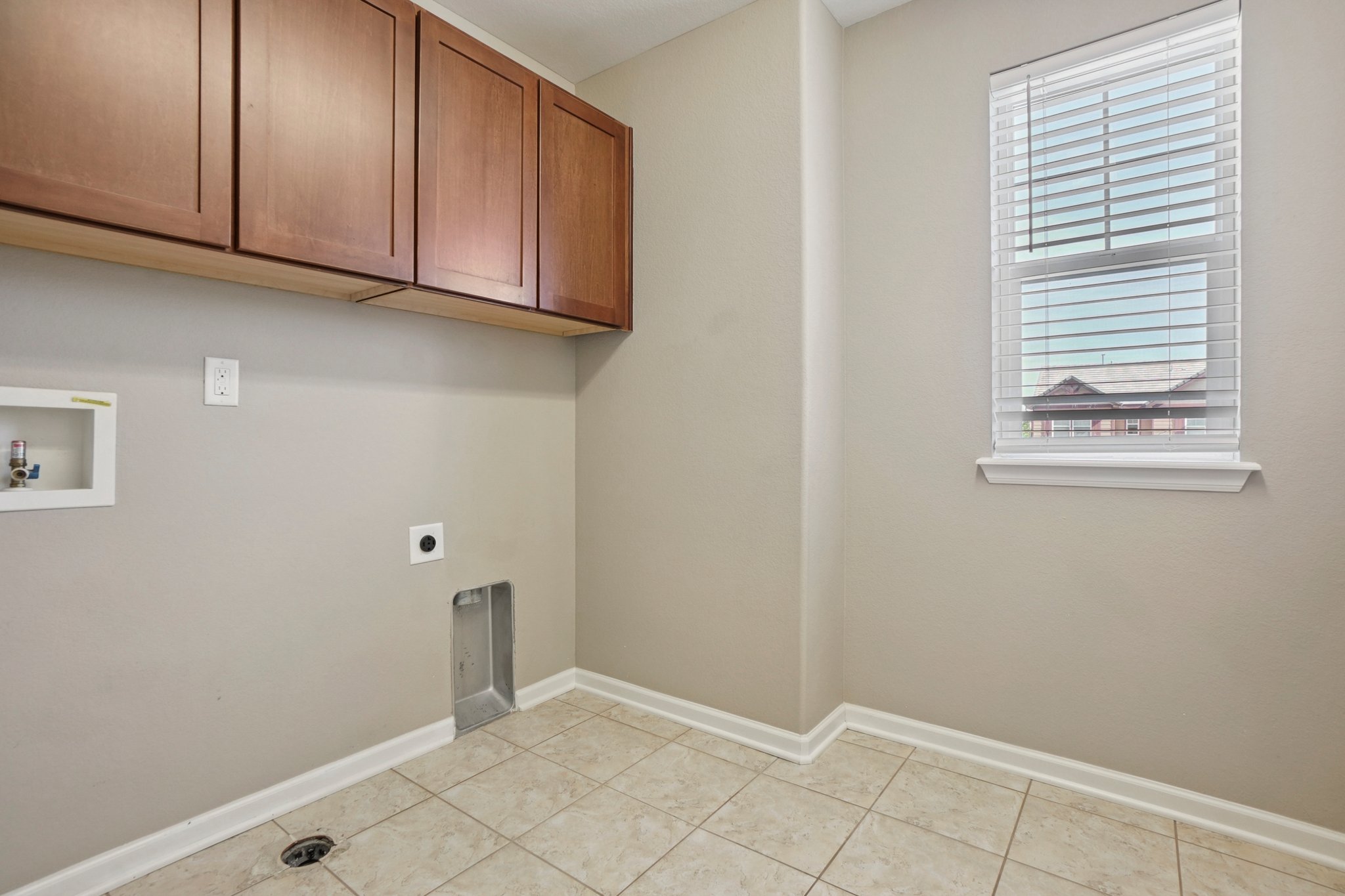 Harvard Pl-S1304-025.jpg