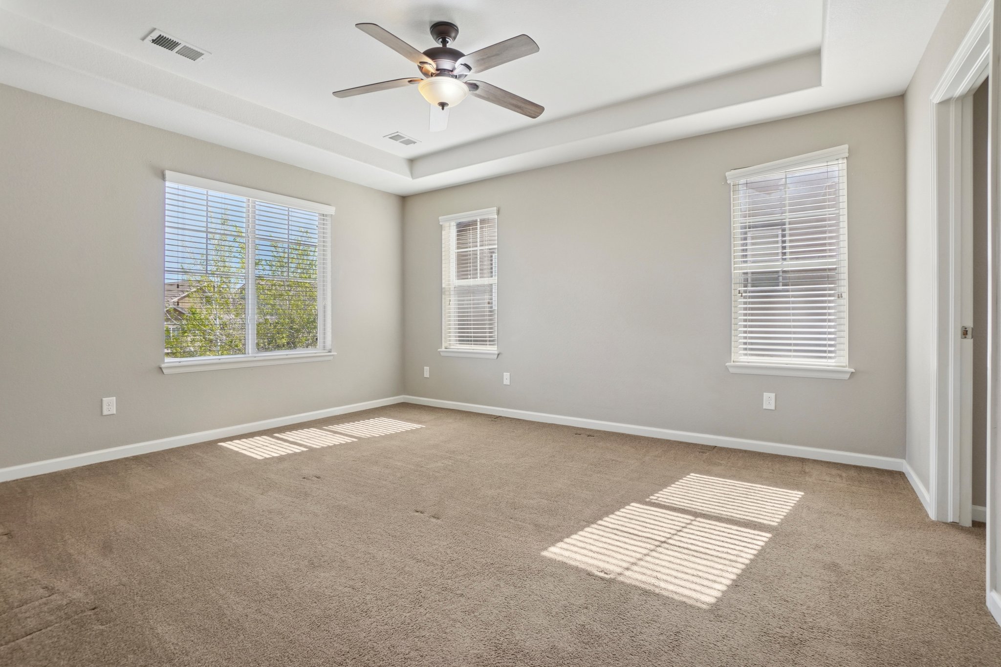 Harvard Pl-S1304-037.jpg