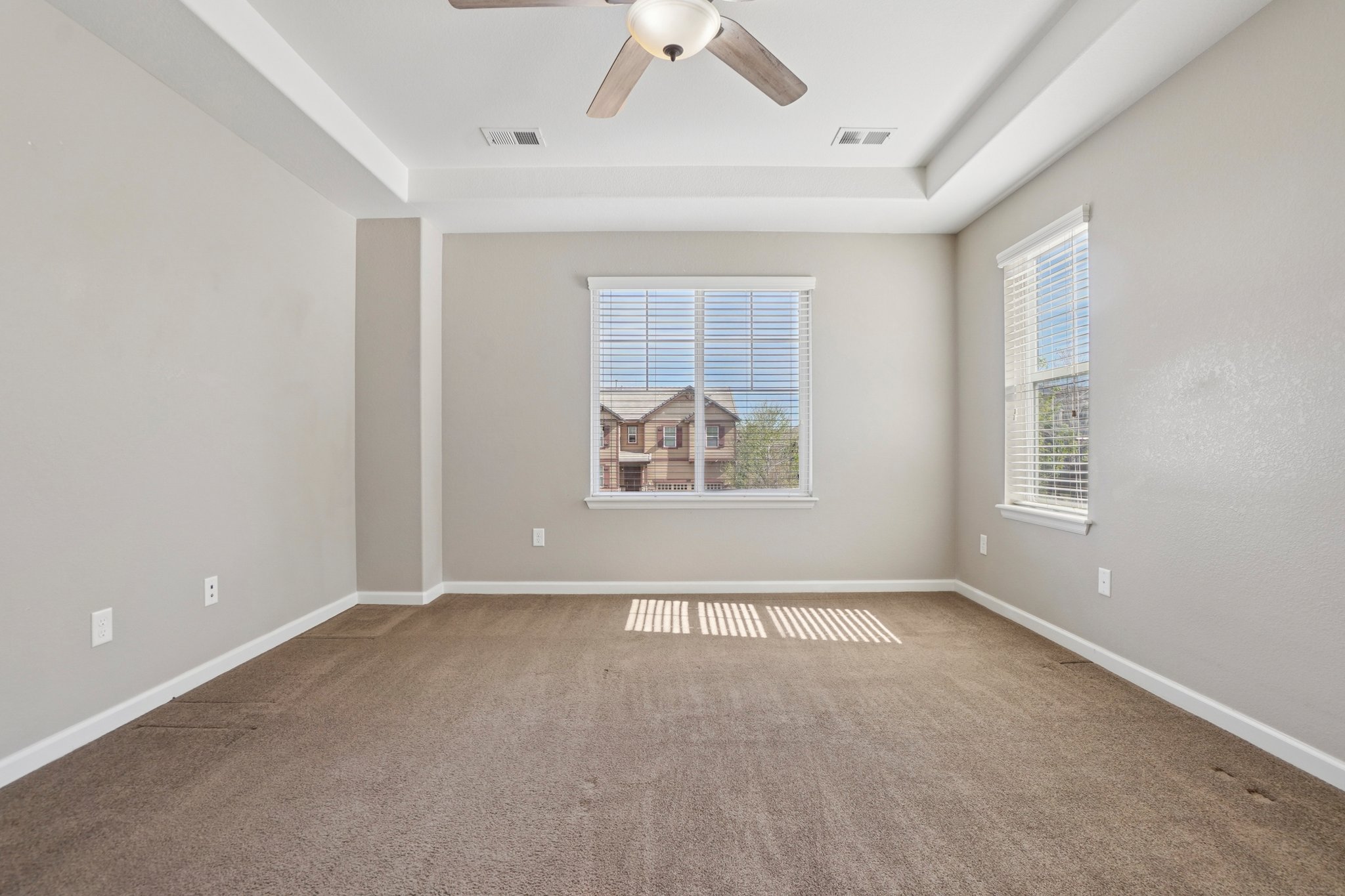 Harvard Pl-S1304-038.jpg