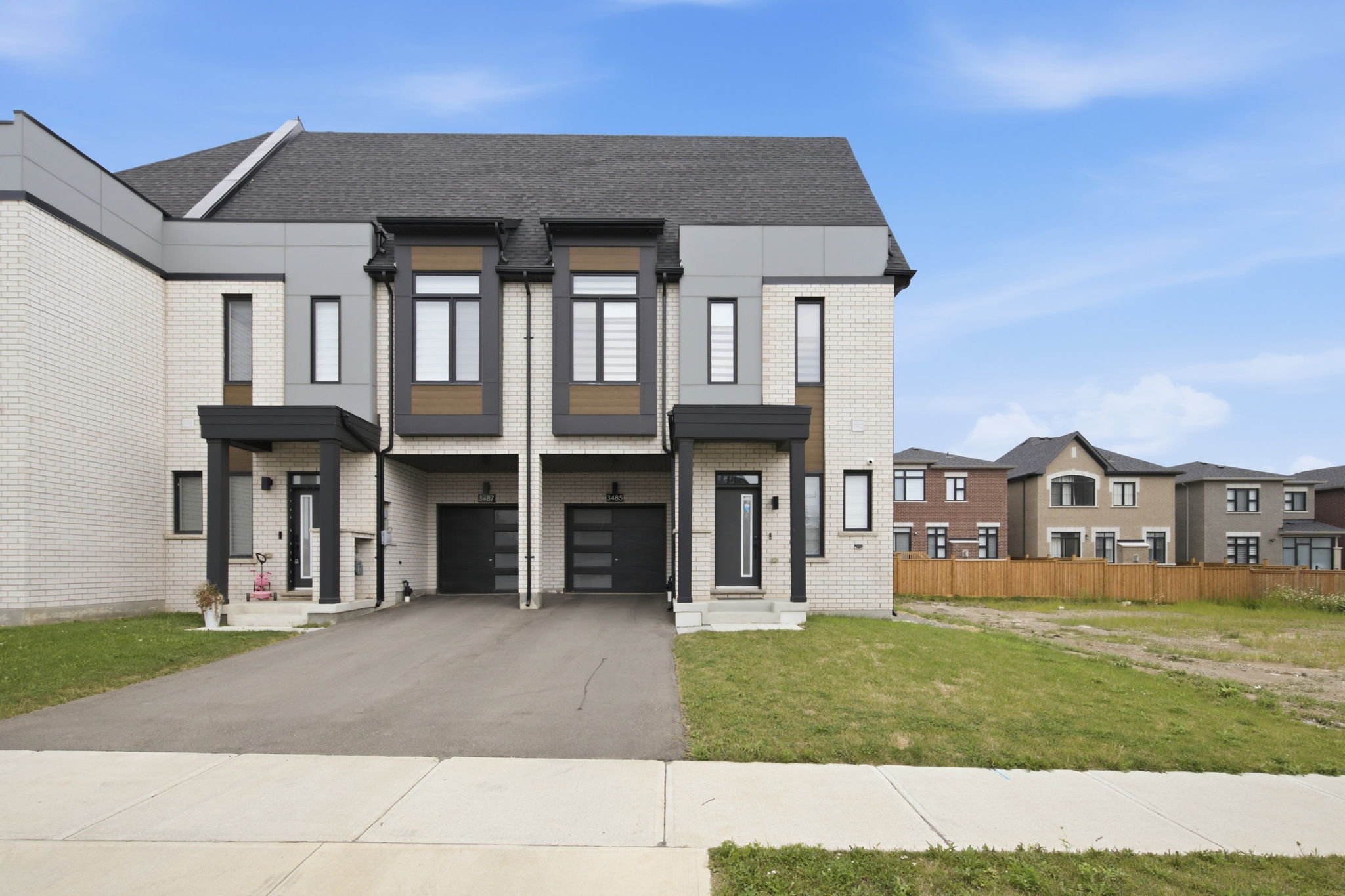 Property in Oakville — delivered property photograph 2
