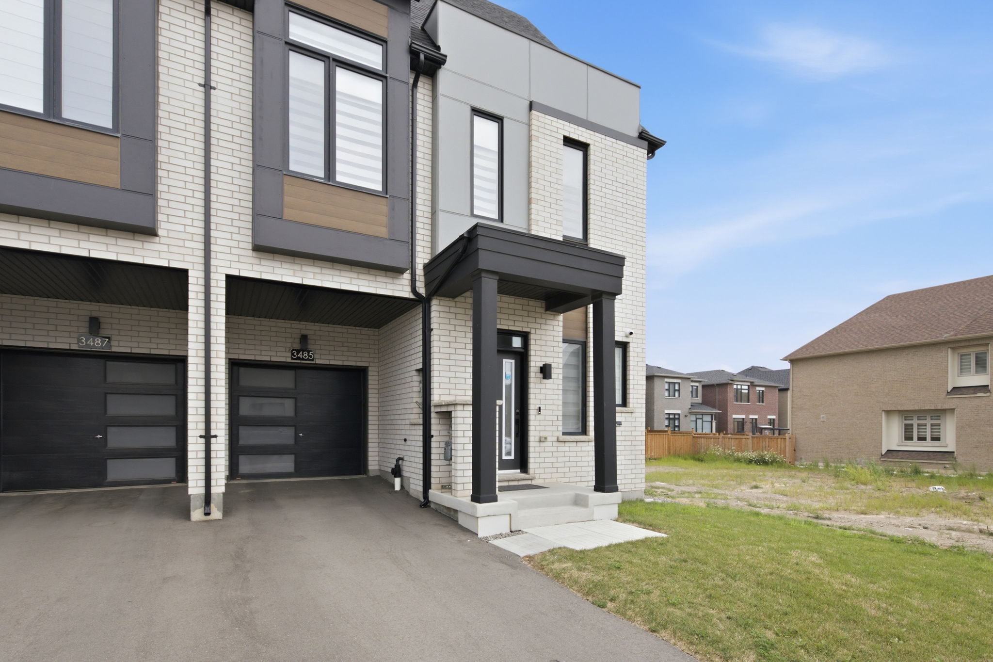Property in Oakville — delivered property photograph 3