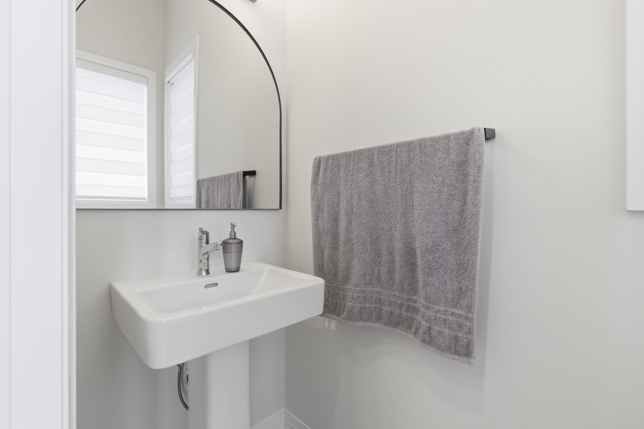 Property in Oakville — delivered property photograph 5