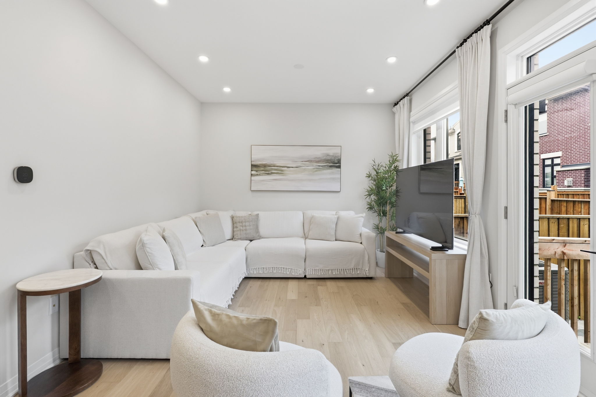 Property in Oakville — delivered property photograph 15