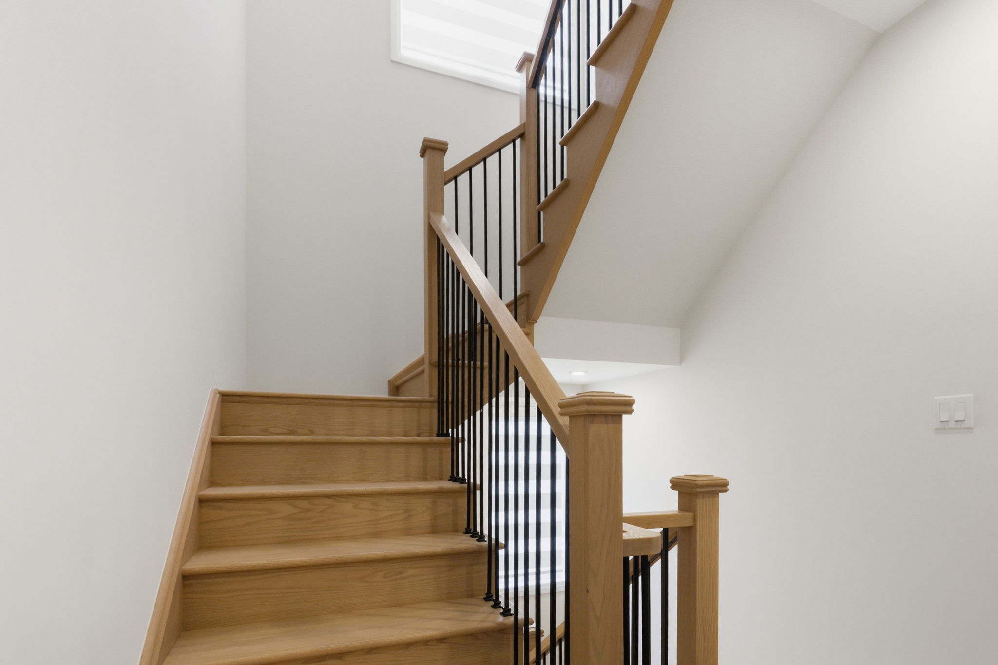 Property in Oakville — delivered property photograph 36
