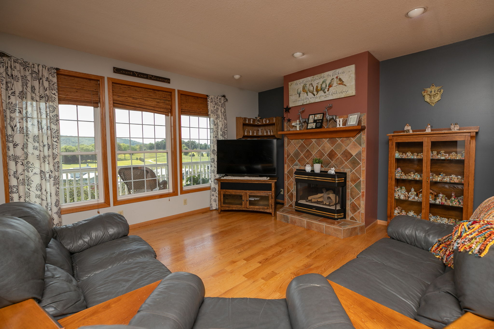 07-Living Room
