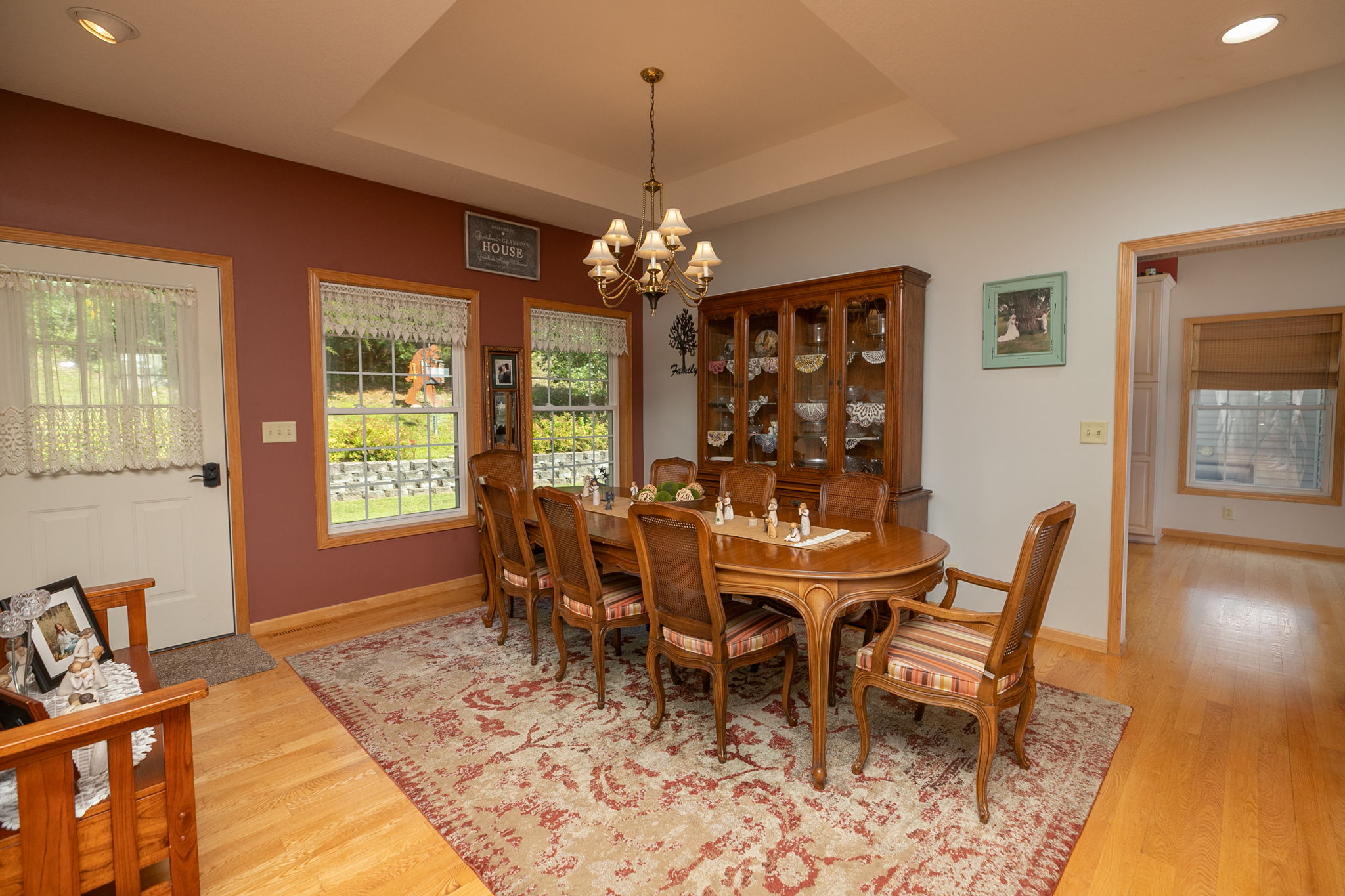 09-Dining Room