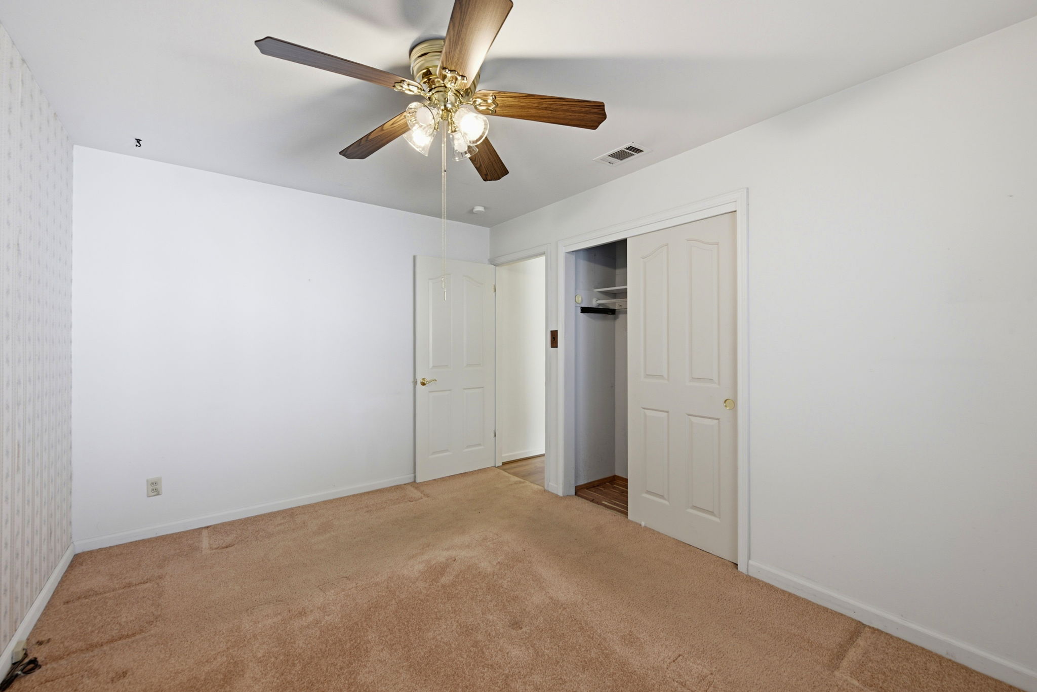 024_F8_349 Lemarc St