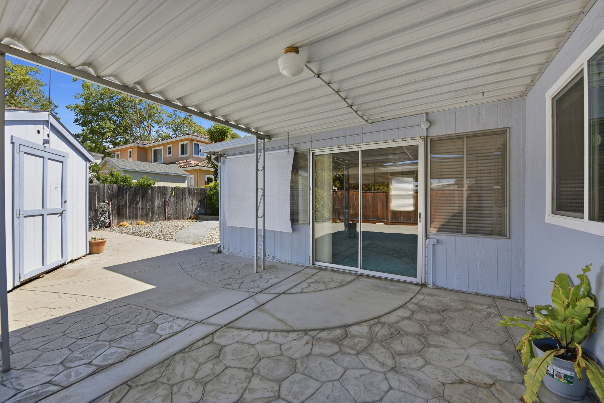 035_F8_349 Lemarc St