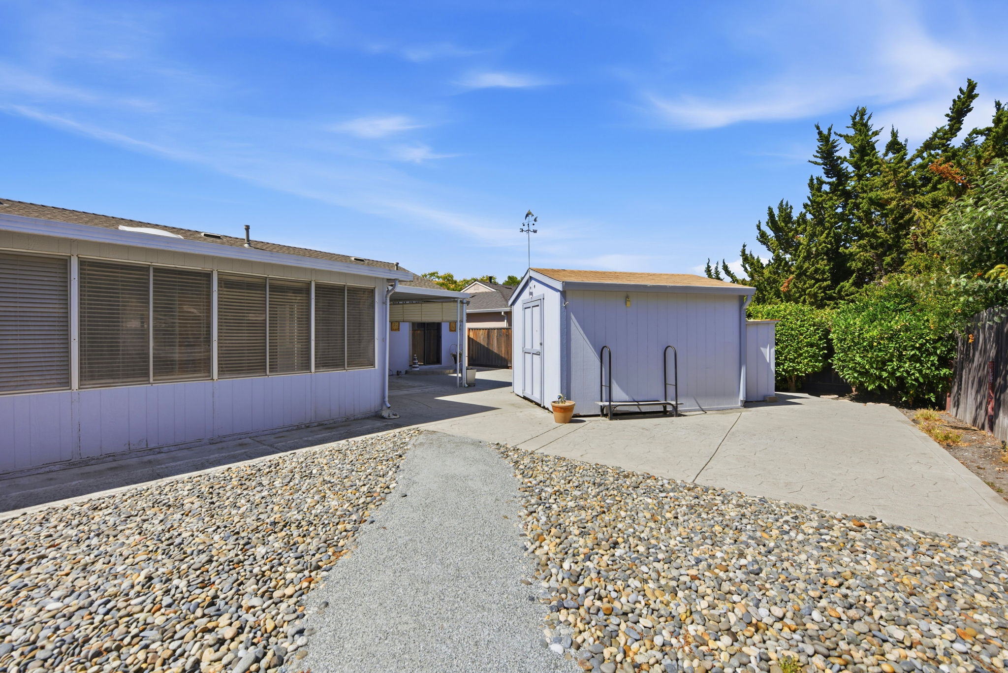 040_F8_349 Lemarc St