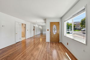 005_F8_349 Lemarc St