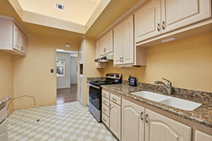 013_F8_349 Lemarc St