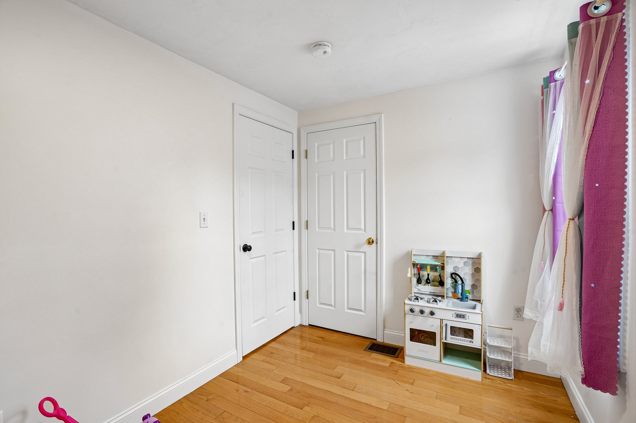 Summer St-S2306-026.jpg
