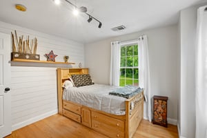 Summer St-S2306-022.jpg