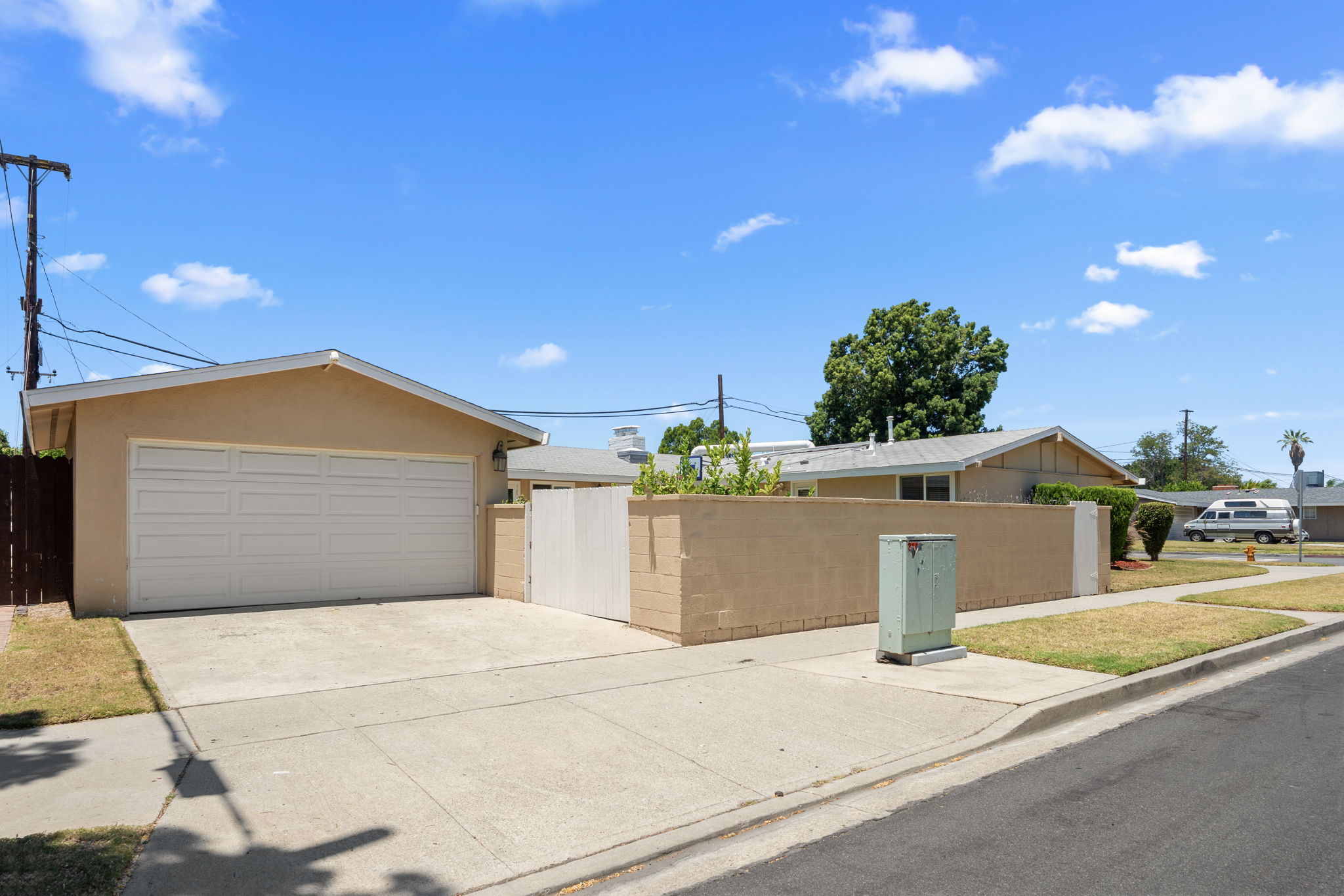 3490 E La Jara St -6