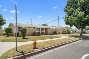 3490 E La Jara St -3