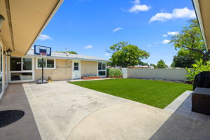 3490 E La Jara St -59