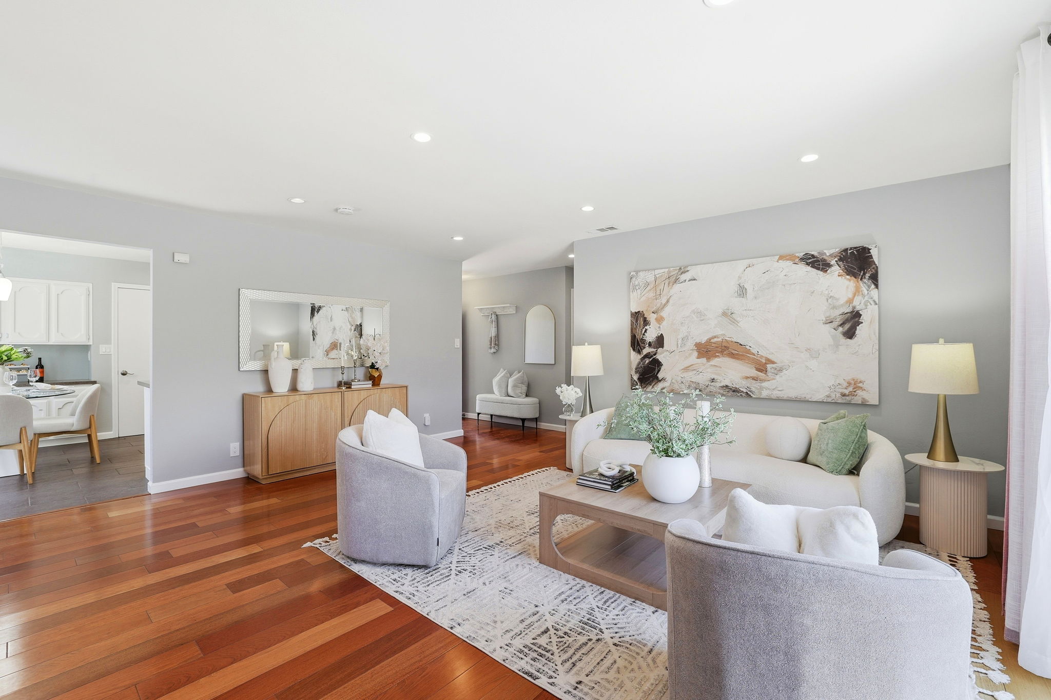 Excellent Floor Plan. 3 BD, 3 Full BA