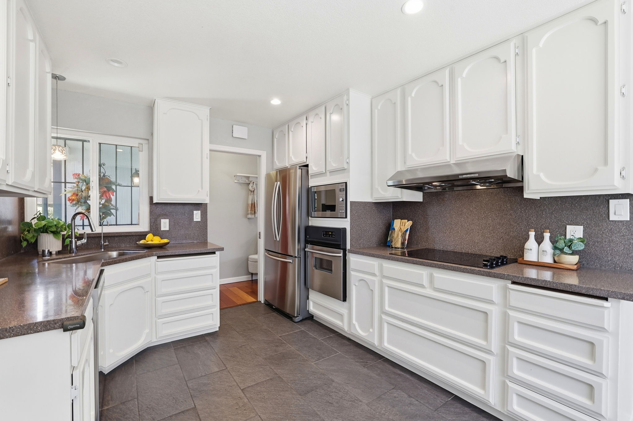 Upgraded Kitchen with stainless steel appliances