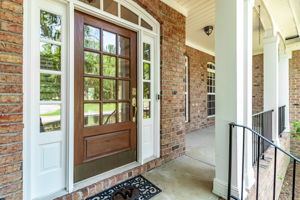 Front Porch/Entrance