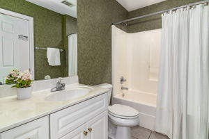 Bedroom 2 En-Suite Bath