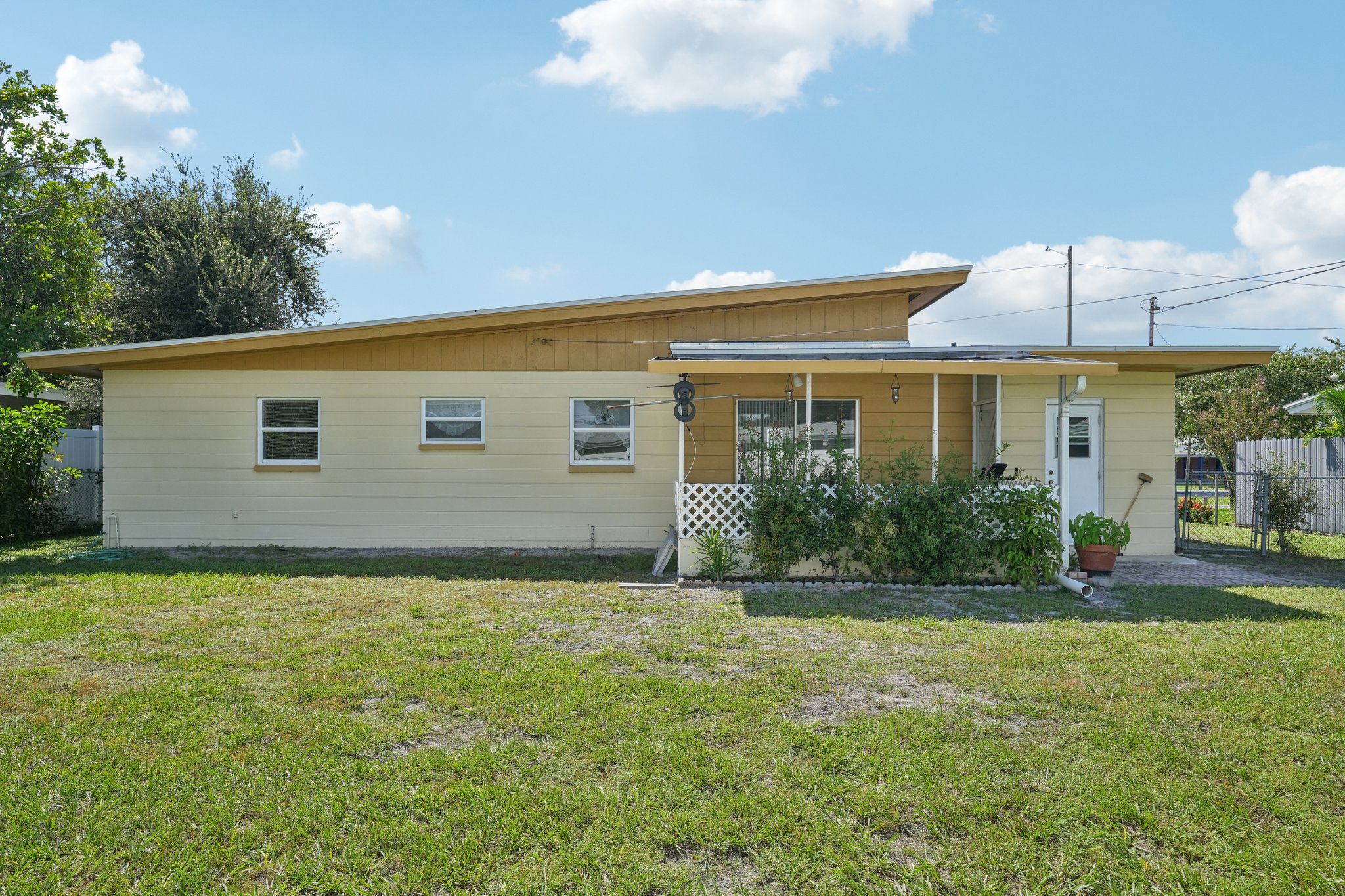 58th Ave N-S1109-026.jpg