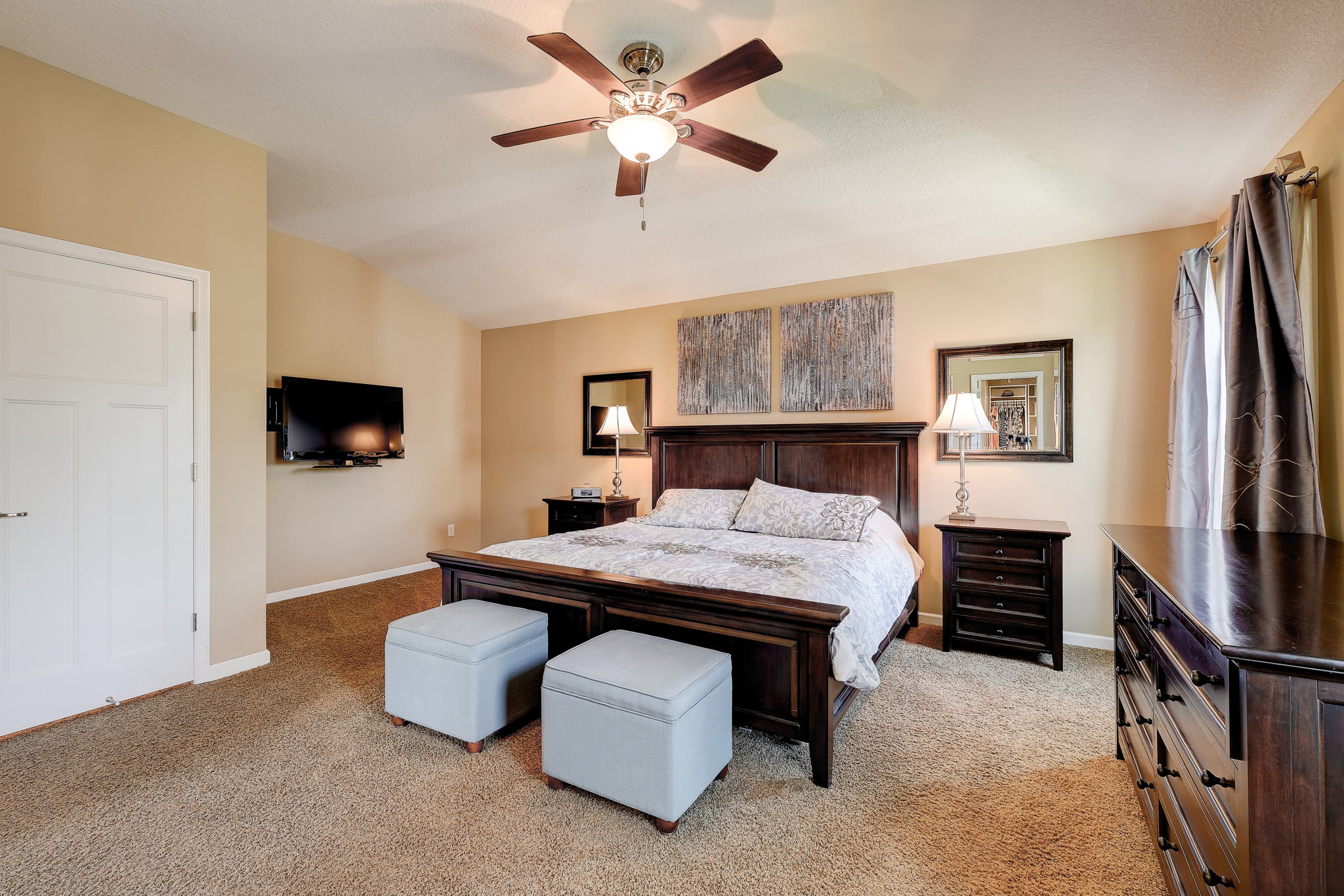 16 Bedroom