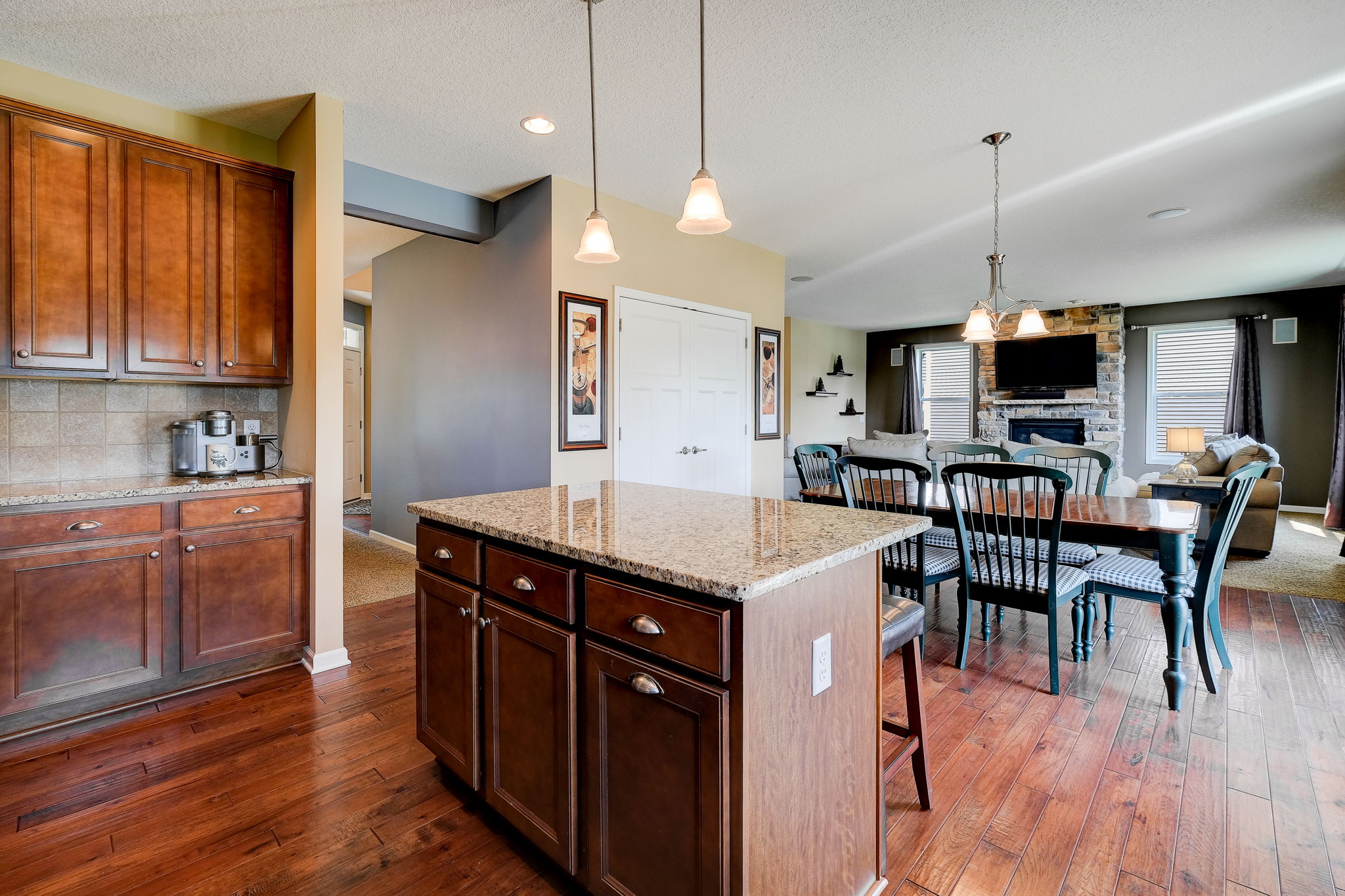 7 Kitchen
