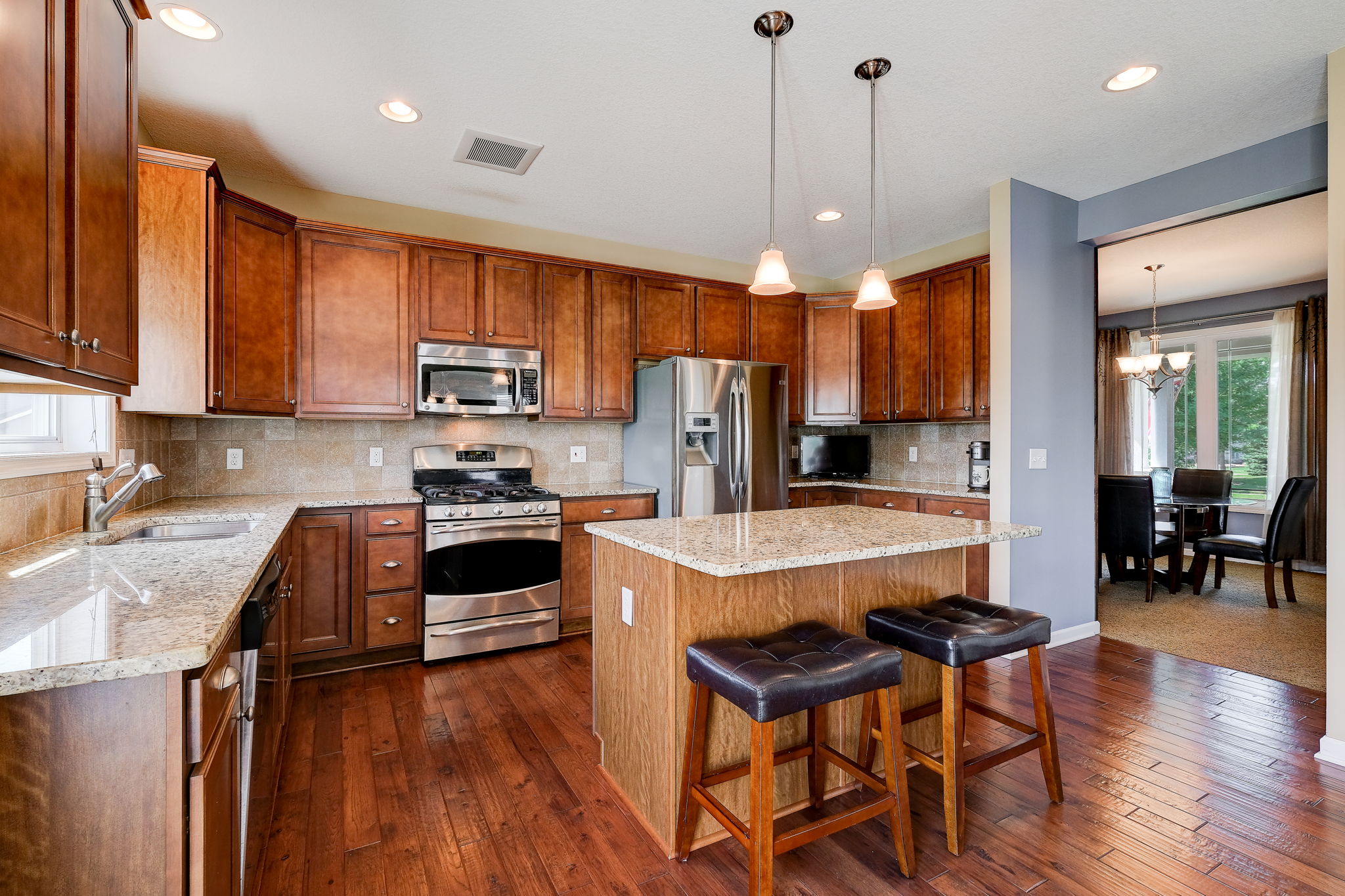 6 Kitchen